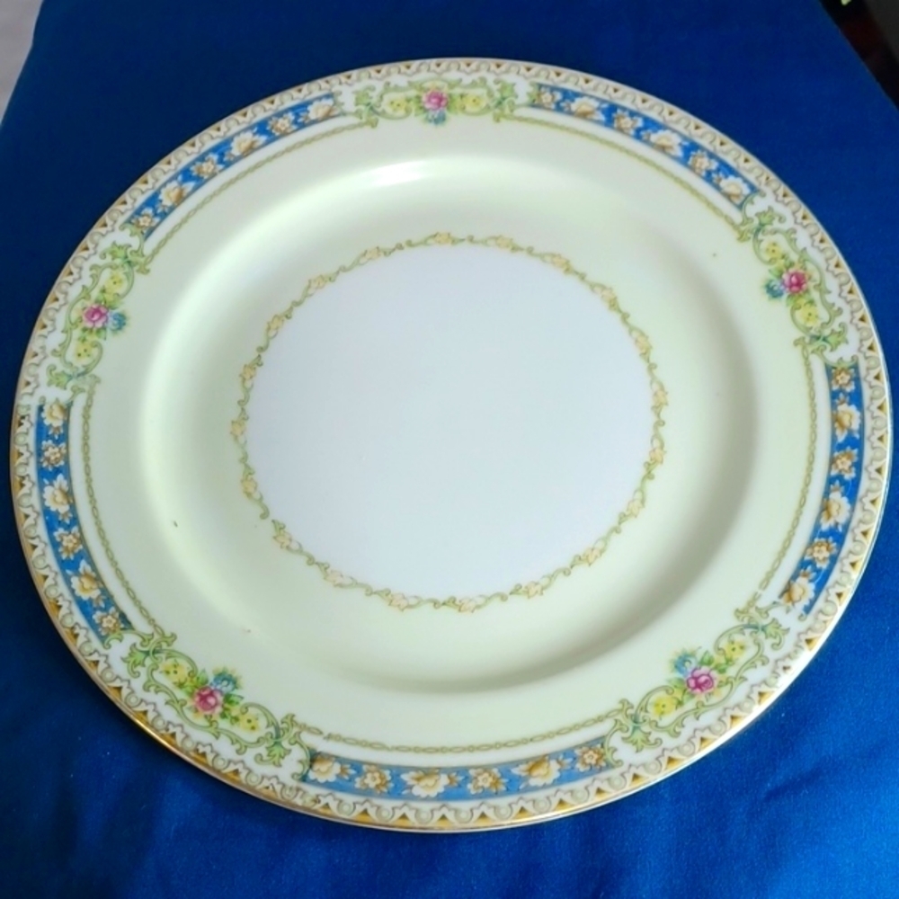 IMPERIAL CHINA made in Japan PLATE VICTORIA DESIGN 10 IN. Vintage